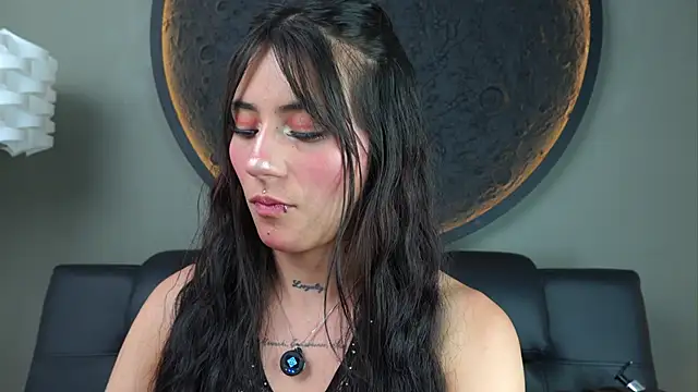 Snapshot of miss_sharlotte18 chatting on November 20, 2025, 6:07 pm miss sharlotte18 online show from November 20, 2025, 6:07 pm