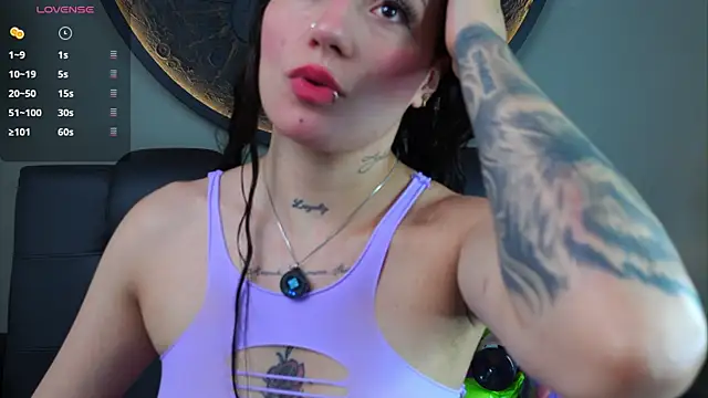 Snapshot of miss_sharlotte18 chatting on December 20, 2025, 6:48 pm miss sharlotte18 online show from December 20, 2025, 6:48 pm