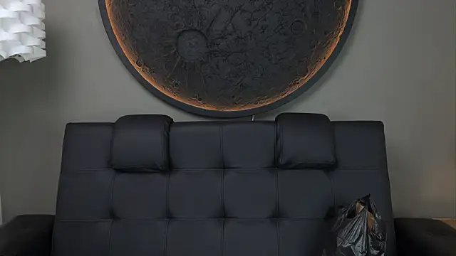 miss vaiolette online show from September 15, 2025, 11:10 am