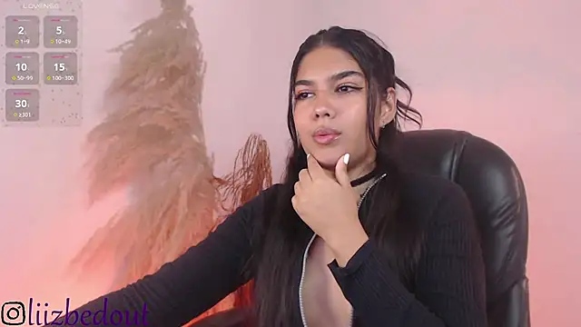 liz bedoutxx online show from October 19, 2025, 4:07 pm