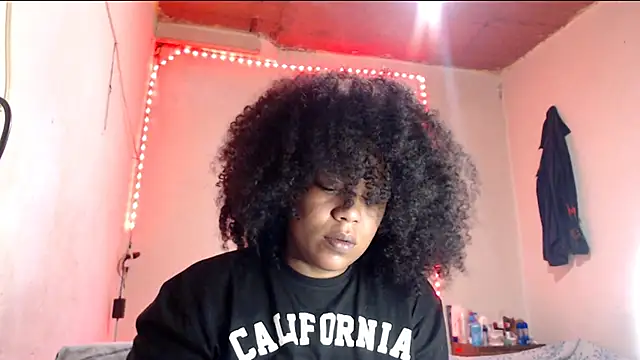 Snapshot of cherry_cleou chatting on April 14, 2026, 11:27 am cherry cleou online show from April 14, 2026, 11:27 am