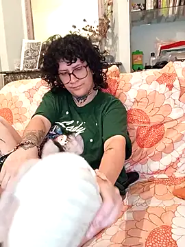 callmelouve online show from October 19, 2025, 9:37 pm