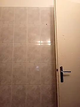 callmelouve online show from November 19, 2025, 7:58 pm