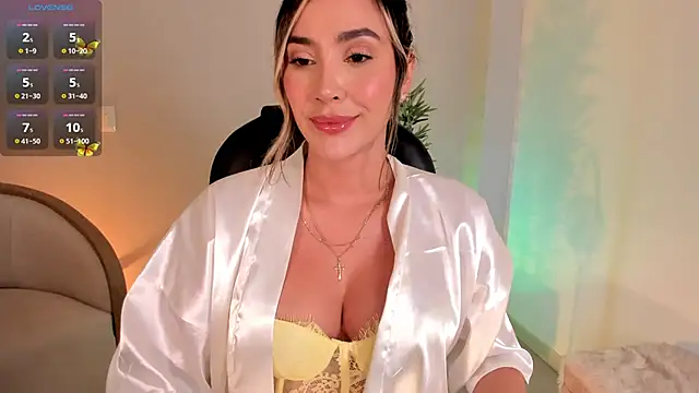 Snapshot of NiaBennet_ chatting on January 5, 2026, 11:41 pm NiaBennet online show from January 5, 2026, 11:41 pm