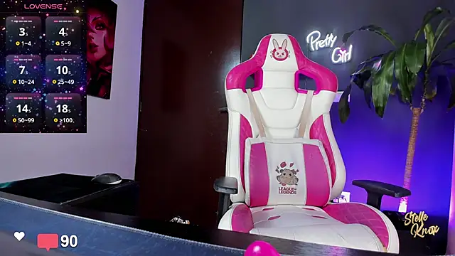 stelleknox  online show from March 14, 2025, 11:00 pm