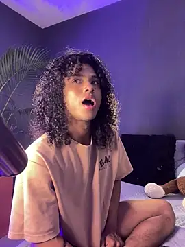 Lucas eevans online show from November 15, 2025, 1:25 am