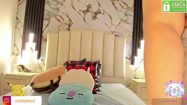 mollieblue69 online show from February 9, 2025, 12:30 pm