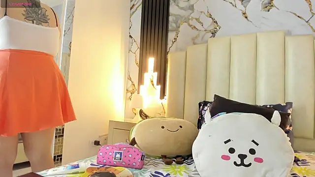 mollieblue69 online show from February 20, 2025, 12:47 pm