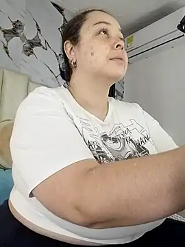 mollieblue69 online show from November 7, 2025, 1:00 pm