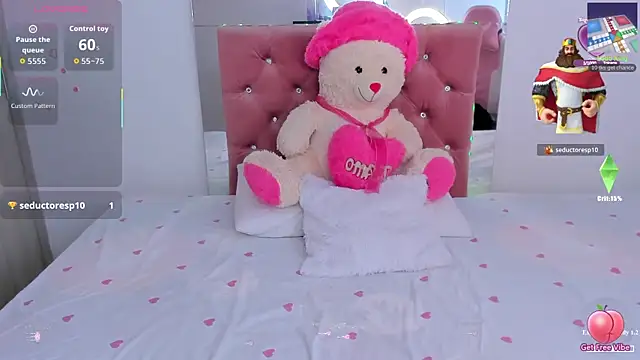 Anamhenao online show from October 19, 2025, 11:55 am