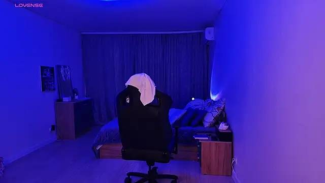  whiteprincess online show from March 20, 2025, 9:15 am