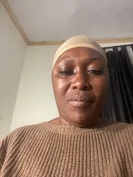 Snapshot of Cardiebae89 chatting on February 27, 2026, 12:10 am Cardiebae89 online show from February 27, 2026, 12:10 am