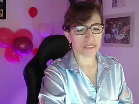 Chayla Ruiz online show from February 16, 2025, 12:10 pm