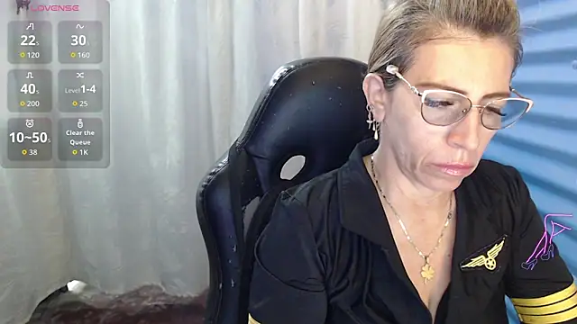 Chayla Ruiz online show from June 4, 2026, 2:12 pm