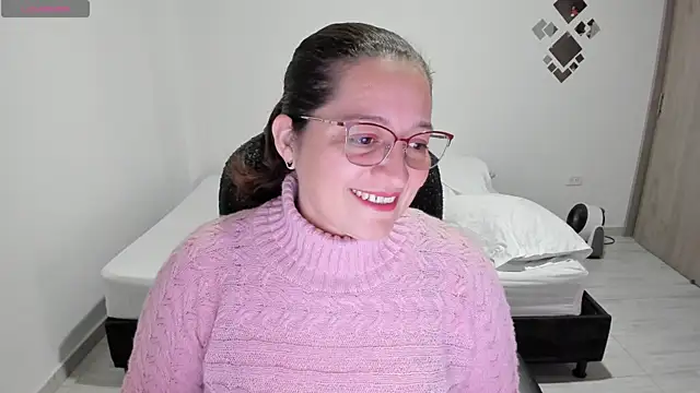 alejandra milf  online show from February 1, 2025, 9:08 pm