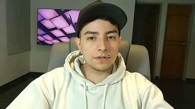 Jhoan saenz online show from October 23, 2025, 1:27 am