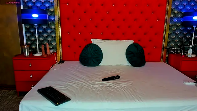 VallerieJones online show from November 5, 2025, 12:21 am