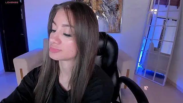 MaryLewis  online show from February 26, 2025, 11:52 am