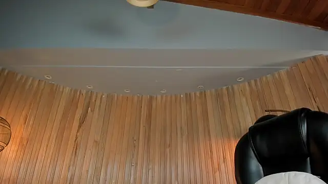 MaryLewis  online show from March 18, 2025, 2:48 pm