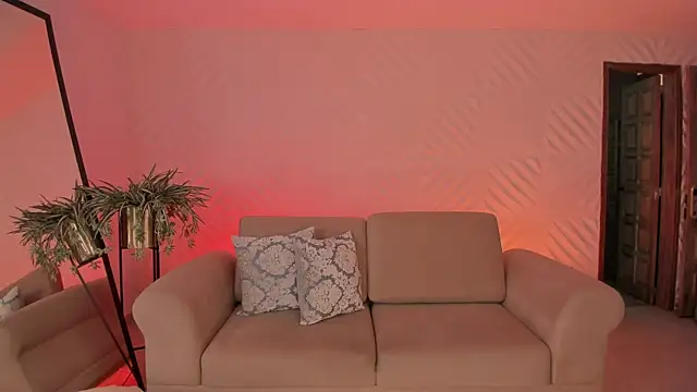 KateSunder online show from March 12, 2026, 11:49 am