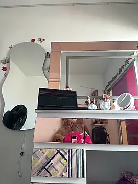 jailyncam  online show from December 15, 2025, 2:43 pm