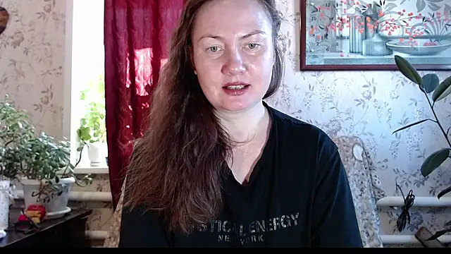 Snapshot of EmilyDoth chatting on April 9, 2026, 4:34 am EmilyDoth online show from April 9, 2026, 4:34 am