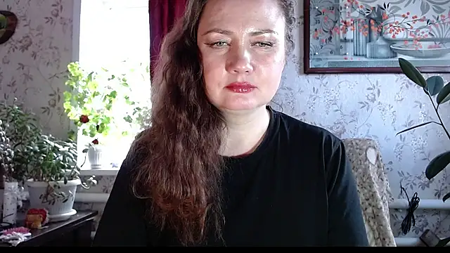 Snapshot of EmilyDoth chatting on April 11, 2026, 5:45 am EmilyDoth online show from April 11, 2026, 5:45 am