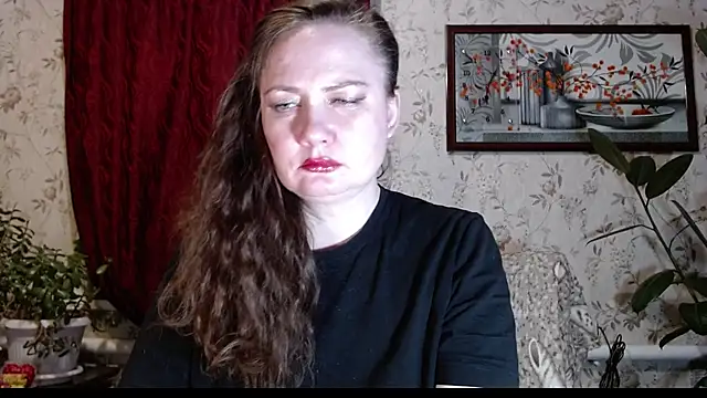 Snapshot of EmilyDoth chatting on April 11, 2026, 4:44 pm EmilyDoth online show from April 11, 2026, 4:44 pm