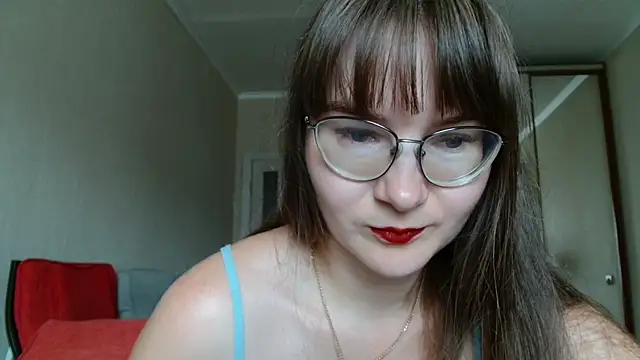 Snapshot of KiraGoldens chatting on July 23, 2026, 7:17 am KiraGoldens online show from July 23, 2026, 7:17 am