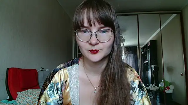 Snapshot of KiraGoldens chatting on July 28, 2026, 6:42 am KiraGoldens online show from July 28, 2026, 6:42 am