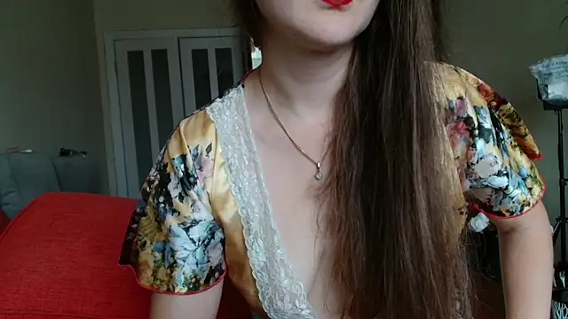 Snapshot of KiraGoldens chatting on July 29, 2026, 6:33 am KiraGoldens online show from July 29, 2026, 6:33 am