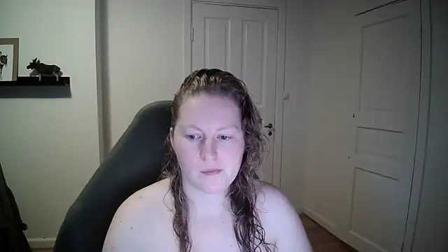 Girlnina-1995 online show from December 31, 2024, 11:09 am