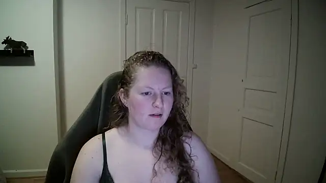 Girlnina-1995 online show from January 7, 2025, 6:45 pm