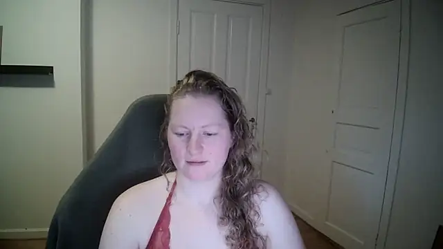 Girlnina-1995 online show from January 29, 2025, 1:17 pm