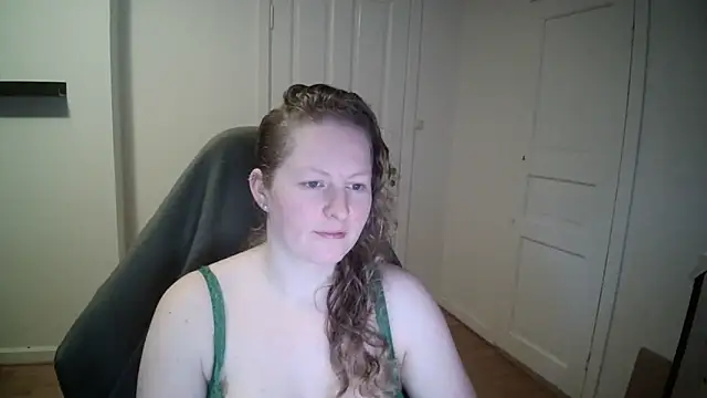 Girlnina-1995 online show from February 10, 2025, 9:25 am