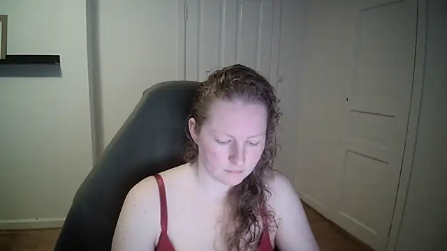 Girlnina-1995 online show from March 18, 2025, 11:30 am