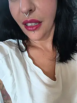 Snapshot of Masha_Real_84 chatting on July 27, 2026, 4:03 pm Masha Real 84 online show from July 27, 2026, 4:03 pm