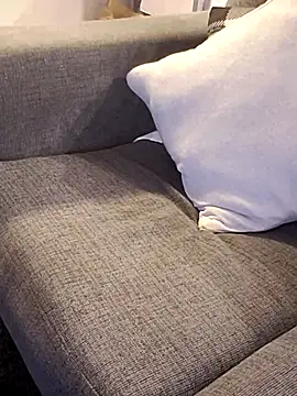 theone11169 online show from April 9, 2026, 3:06 am