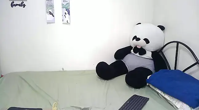 rihanna22 online show from January 17, 2025, 3:53 pm