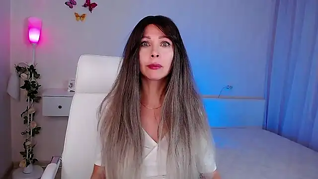 wendifoste online show from November 21, 2025, 6:28 pm