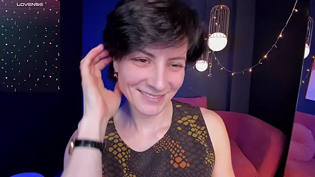 LorenDaze online show from February 22, 2025, 2:08 pm