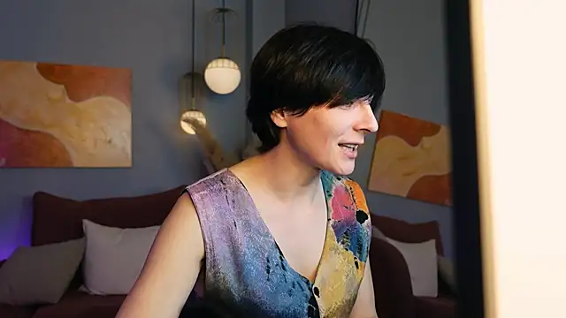 LorenDaze online show from May 19, 2026, 7:15 am