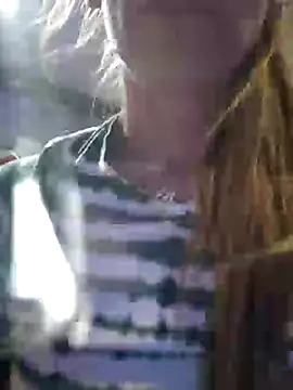 Snapshot of eatmeplease44 chatting on March 11, 2025, 6:21 am eatmeplease44 online show from March 11, 2025, 6:21 am