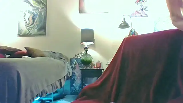 Snapshot of eatmeplease44 chatting on October 5, 2025, 8:34 am eatmeplease44 online show from October 5, 2025, 8:34 am