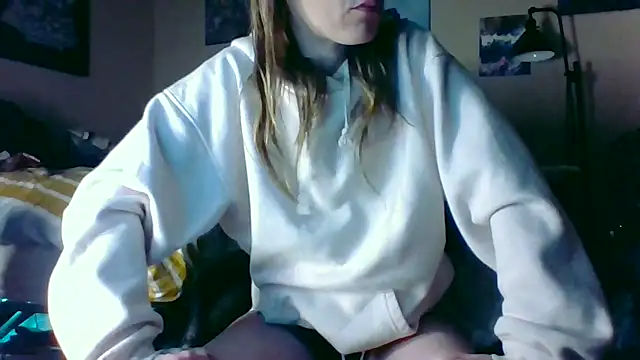 eatmeplease44 online show from March 9, 2026, 4:55 pm