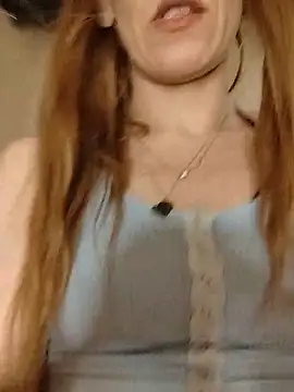 Snapshot of eatmeplease44 chatting on June 14, 2026, 12:52 am eatmeplease44 online show from June 14, 2026, 12:52 am