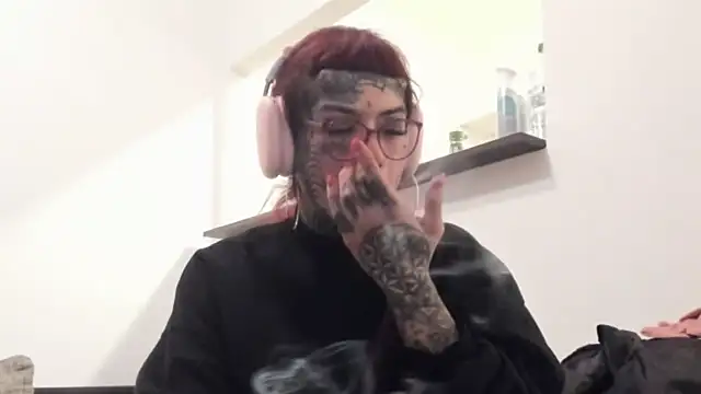 tamarapervert online show from November 19, 2025, 6:30 pm