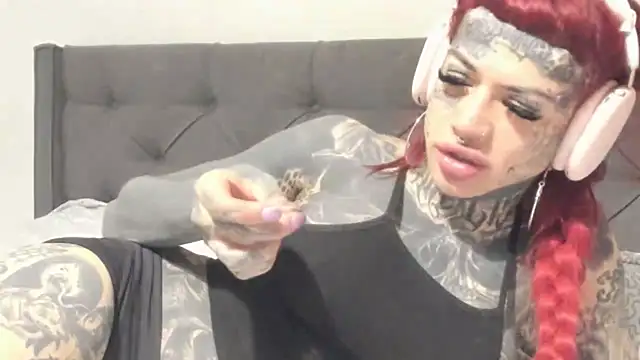 tamarapervert online show from February 27, 2026, 10:54 pm