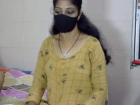 Indian Horny Wife online show from September 26, 2025, 6:01 pm