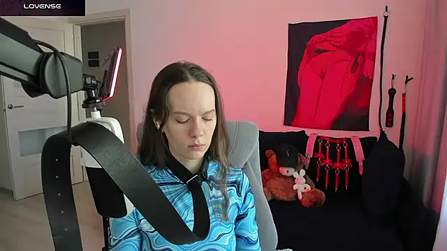 DivineBite online show from April 8, 2026, 12:38 pm